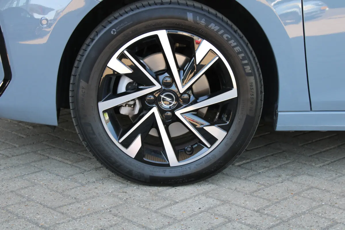 1.2 Turbo GS | Tot 8 Jaar garantie | Navigatie | Camera | Climate control | Dodehoek detectie |