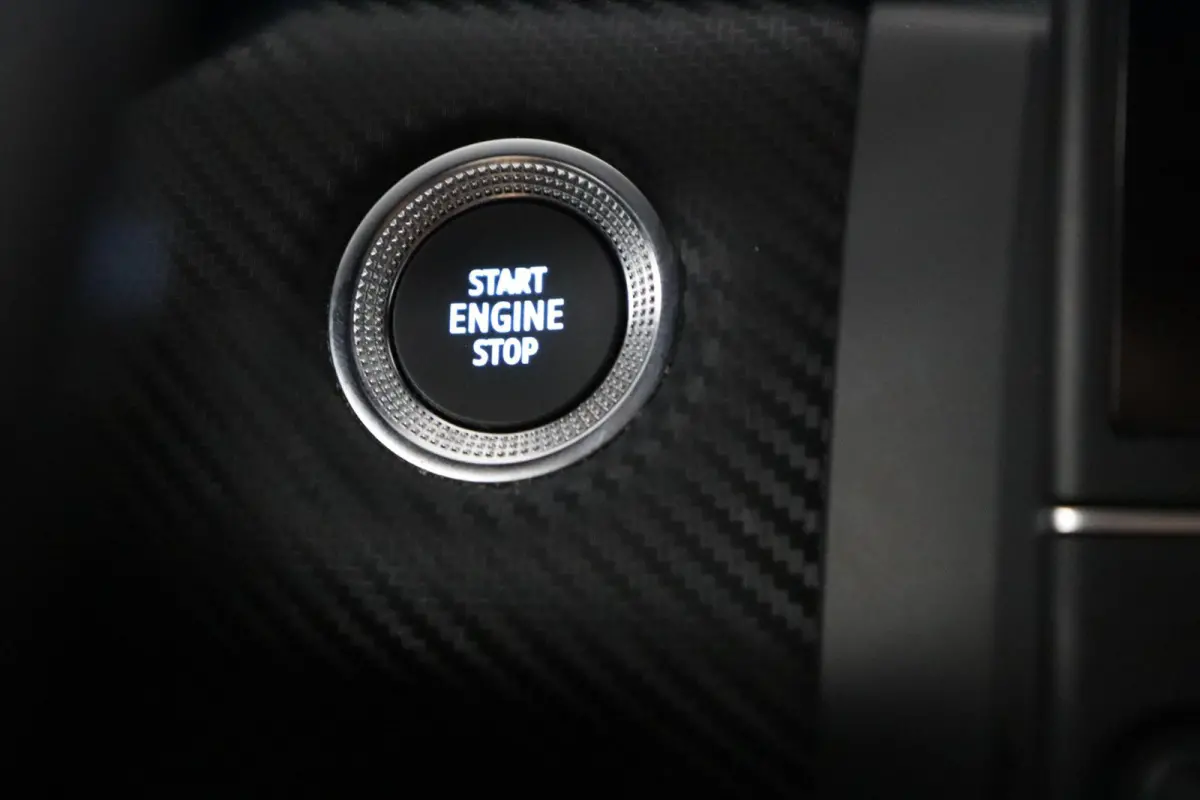 E-TECH hybrid 145 R.S. Line | SoH 80% | Parkeercamera | Navigatie |