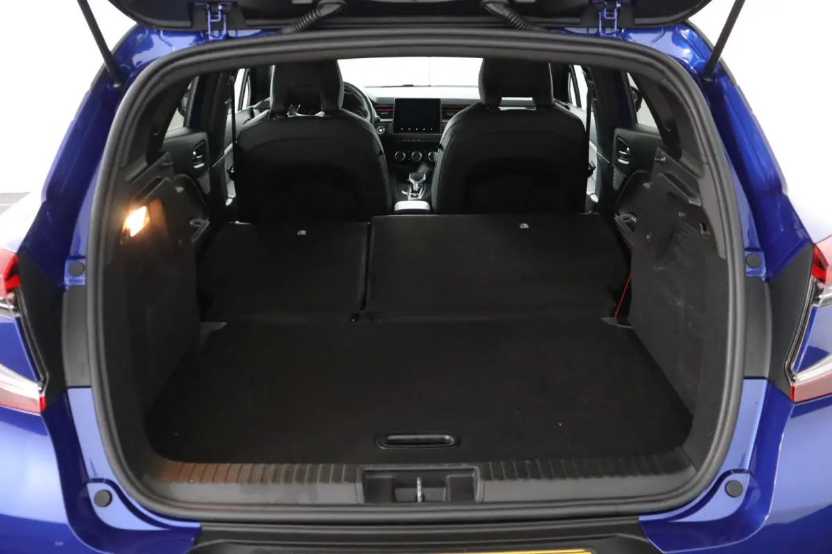 E-TECH hybrid 145 R.S. Line | SoH 80% | Parkeercamera | Navigatie |