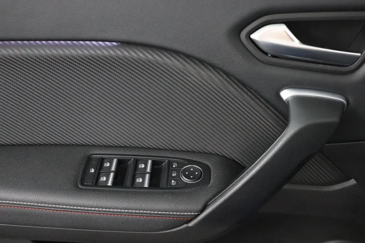 E-TECH hybrid 145 R.S. Line | SoH 80% | Parkeercamera | Navigatie |