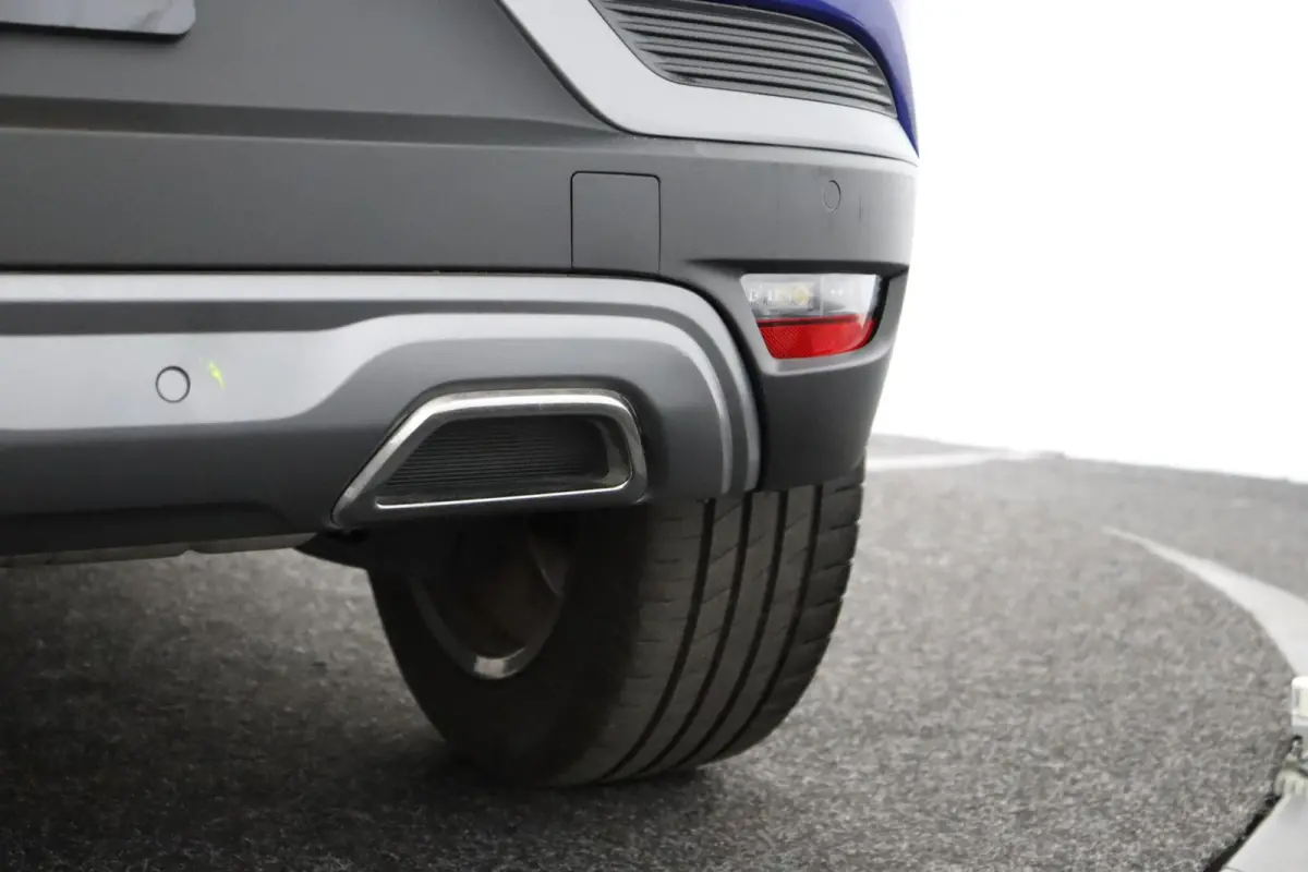 E-TECH hybrid 145 R.S. Line | SoH 80% | Parkeercamera | Navigatie |