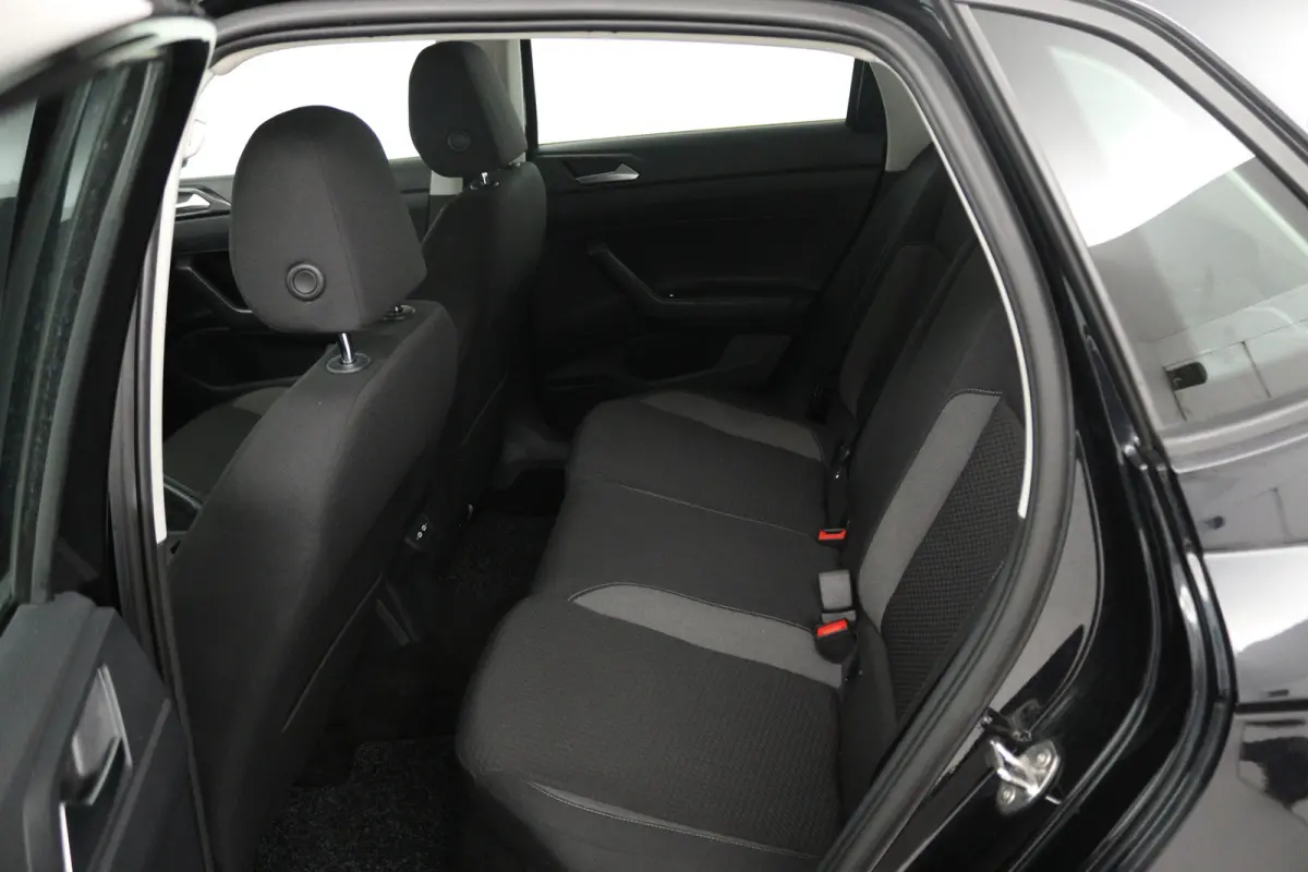1.0 TSI Life (CARPLAY, PARKEERSENSOREN, CRUISE CONTROL ADAPTIEF)