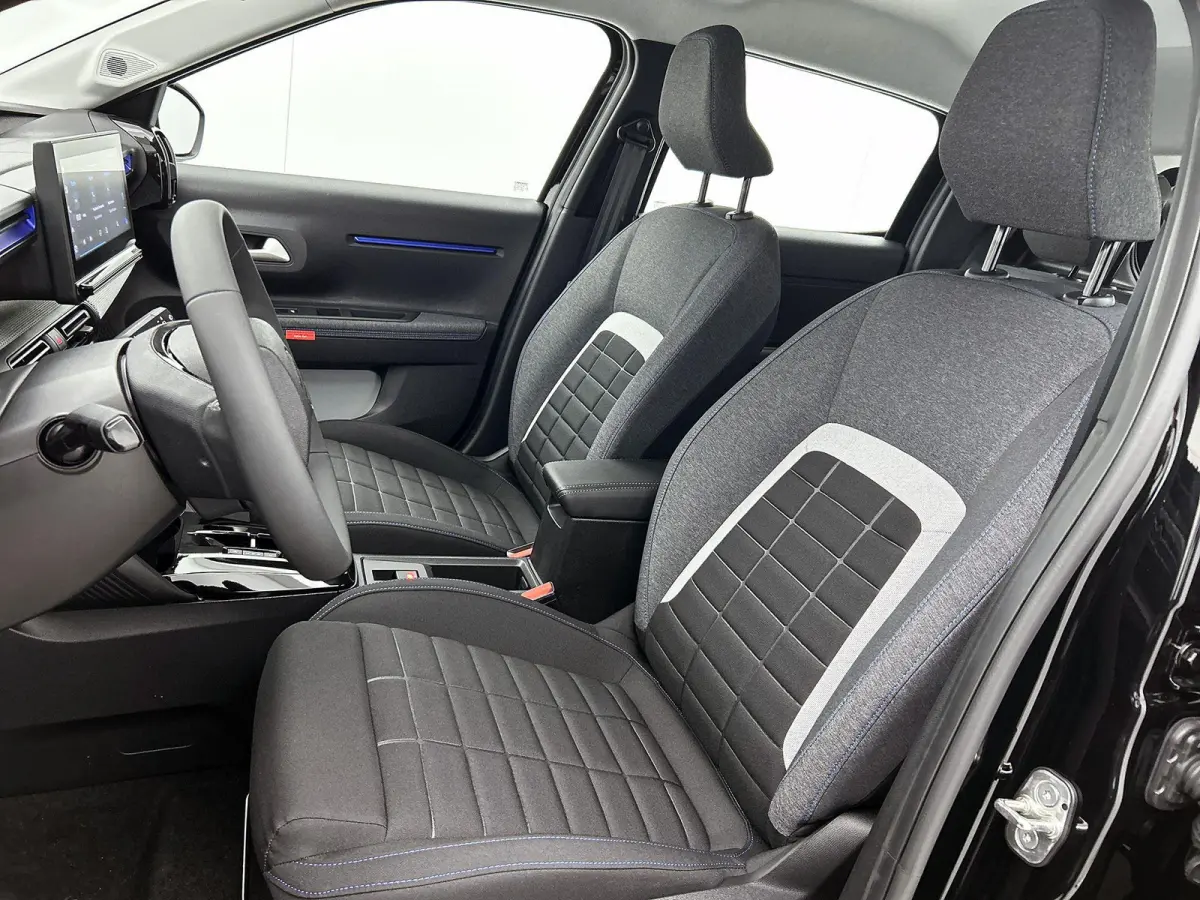 Plus 113pk Comfort Range 44 kWh | 8 JAAR GARANTIE | | Apple CarPlay/Android Auto | Camera | Comfortstoelen | Cruise Control | Climate Control |