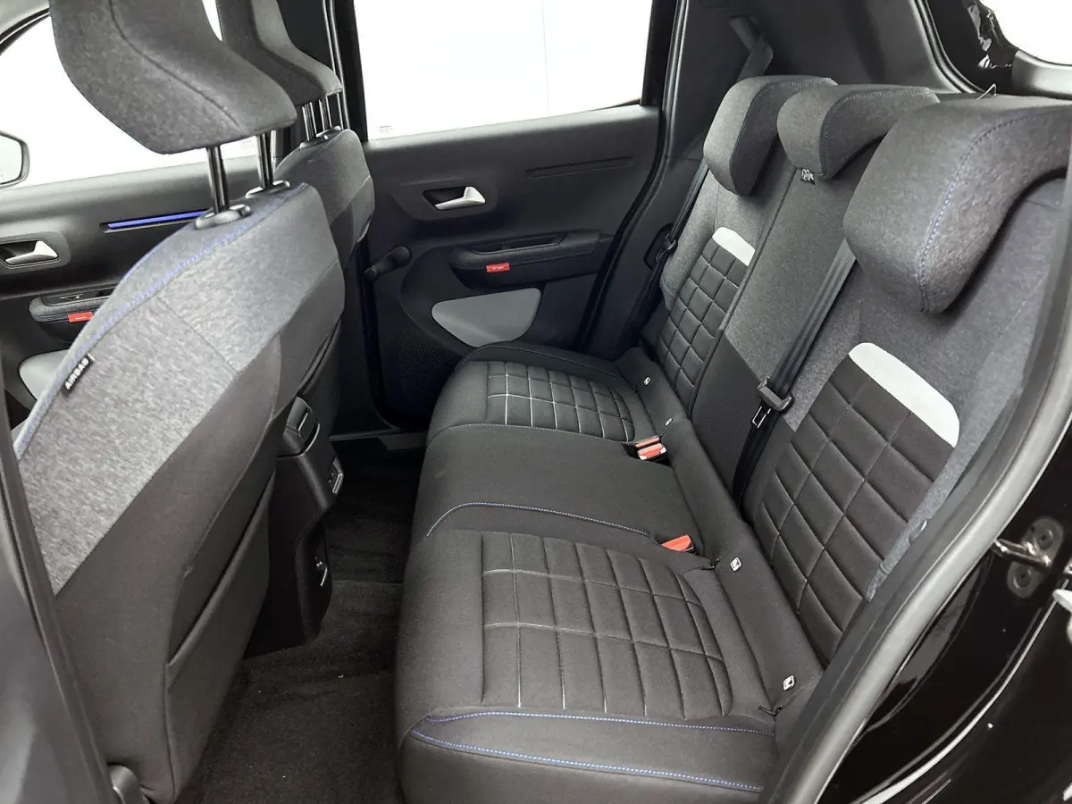 Plus 113pk Comfort Range 44 kWh | 8 JAAR GARANTIE | | Apple CarPlay/Android Auto | Camera | Comfortstoelen | Cruise Control | Climate Control |
