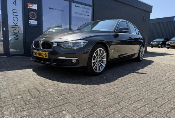330e Centennial Executive €15950