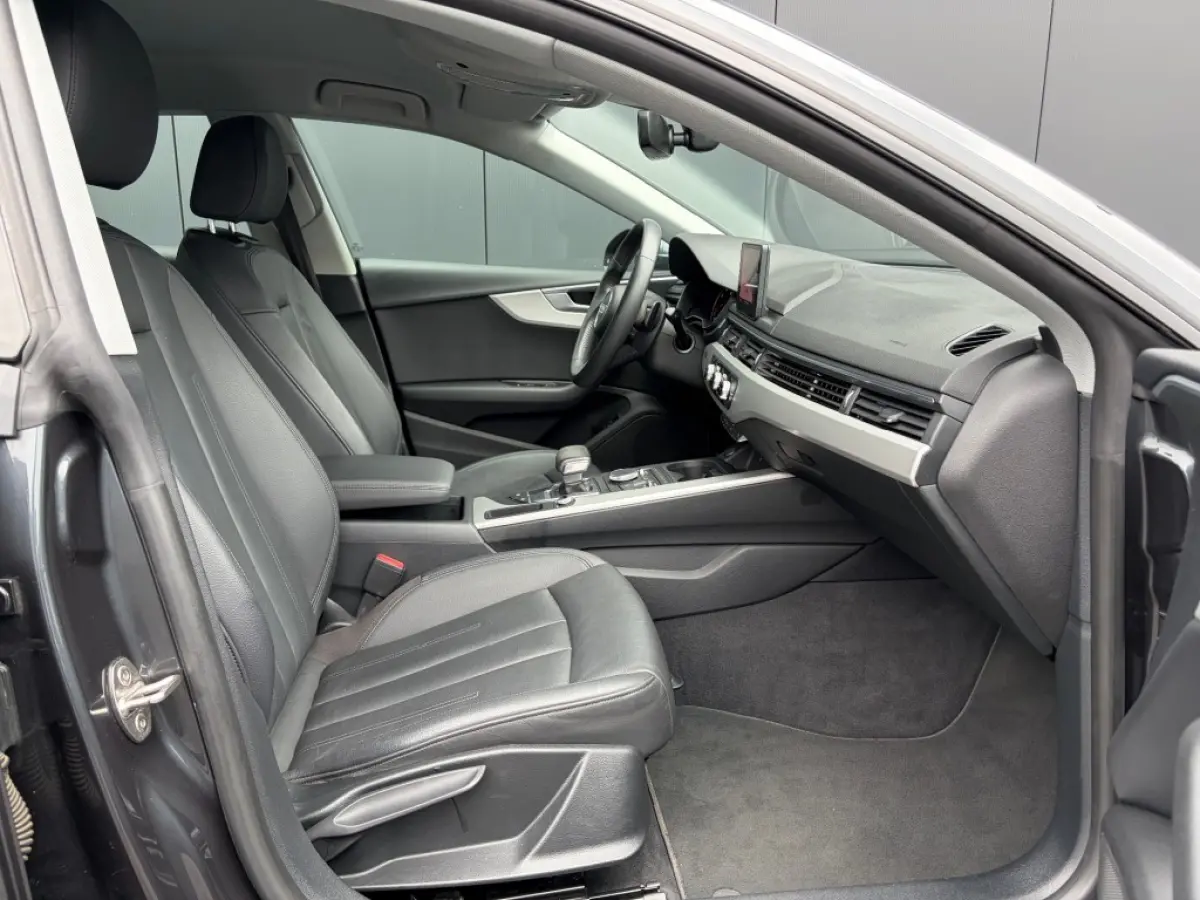 SB 35 TFSI Leder LED Carplay Navi e.Klep Cruise PDC