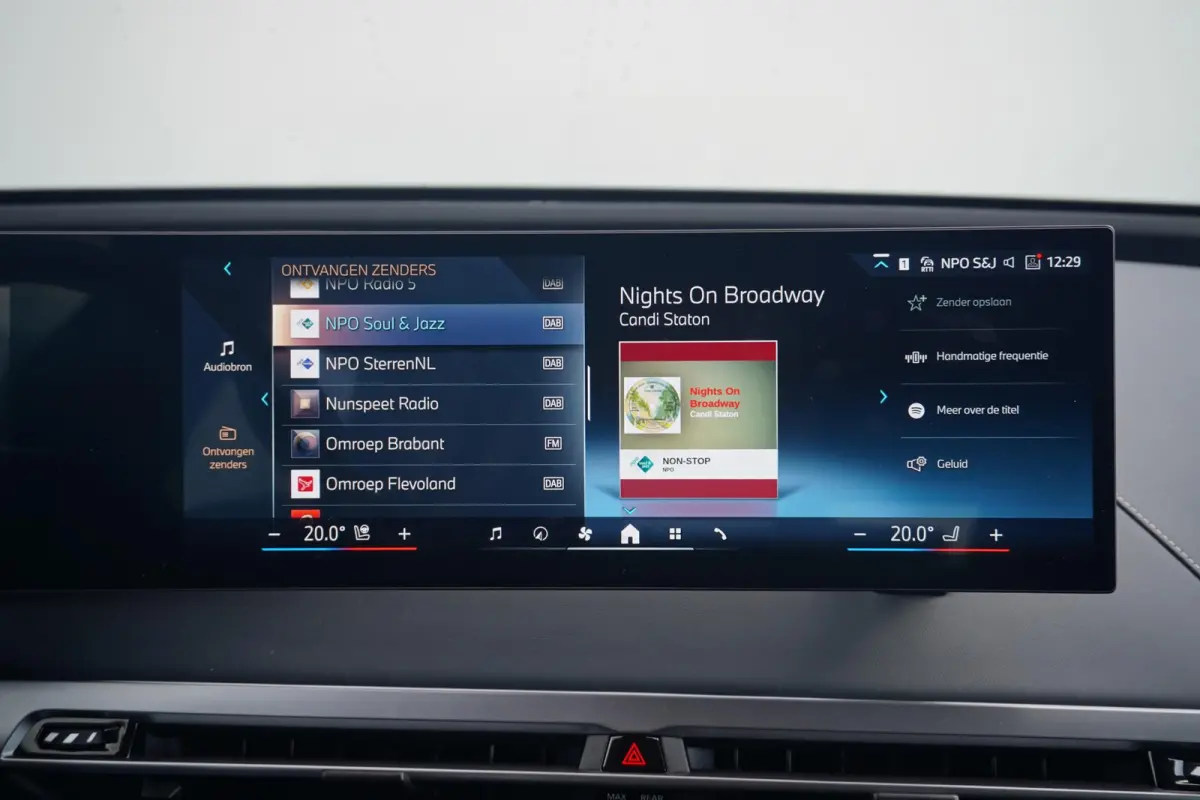 xDrive60 | M Sportpakket Pro | Bowers & Wilkins | Driving Assistant Professional | Panoramadak Sky Lounge | Trekhaak