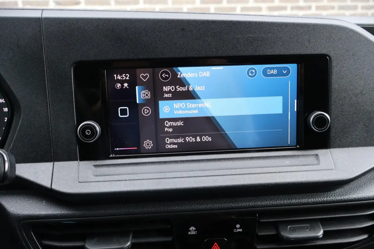 2.0 TDI 75pk Comfort | Parkeersensoren achter | Cruise Control | DAB radio | App Connect