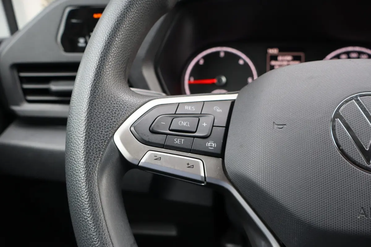 2.0 TDI 75pk Comfort | Parkeersensoren achter | Cruise Control | DAB radio | App Connect