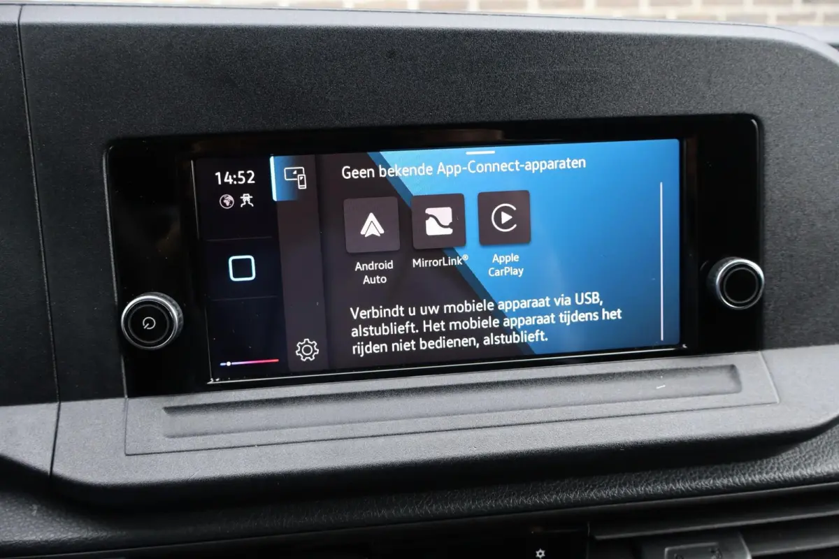 2.0 TDI 75pk Comfort | Parkeersensoren achter | Cruise Control | DAB radio | App Connect