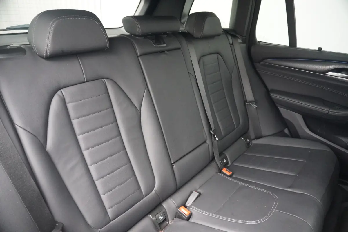 xDrive30e | M Sportpakket | Head-Up Display | Driving Assistant Professional | Trekhaak | Elektrisch verstelbare stoelen