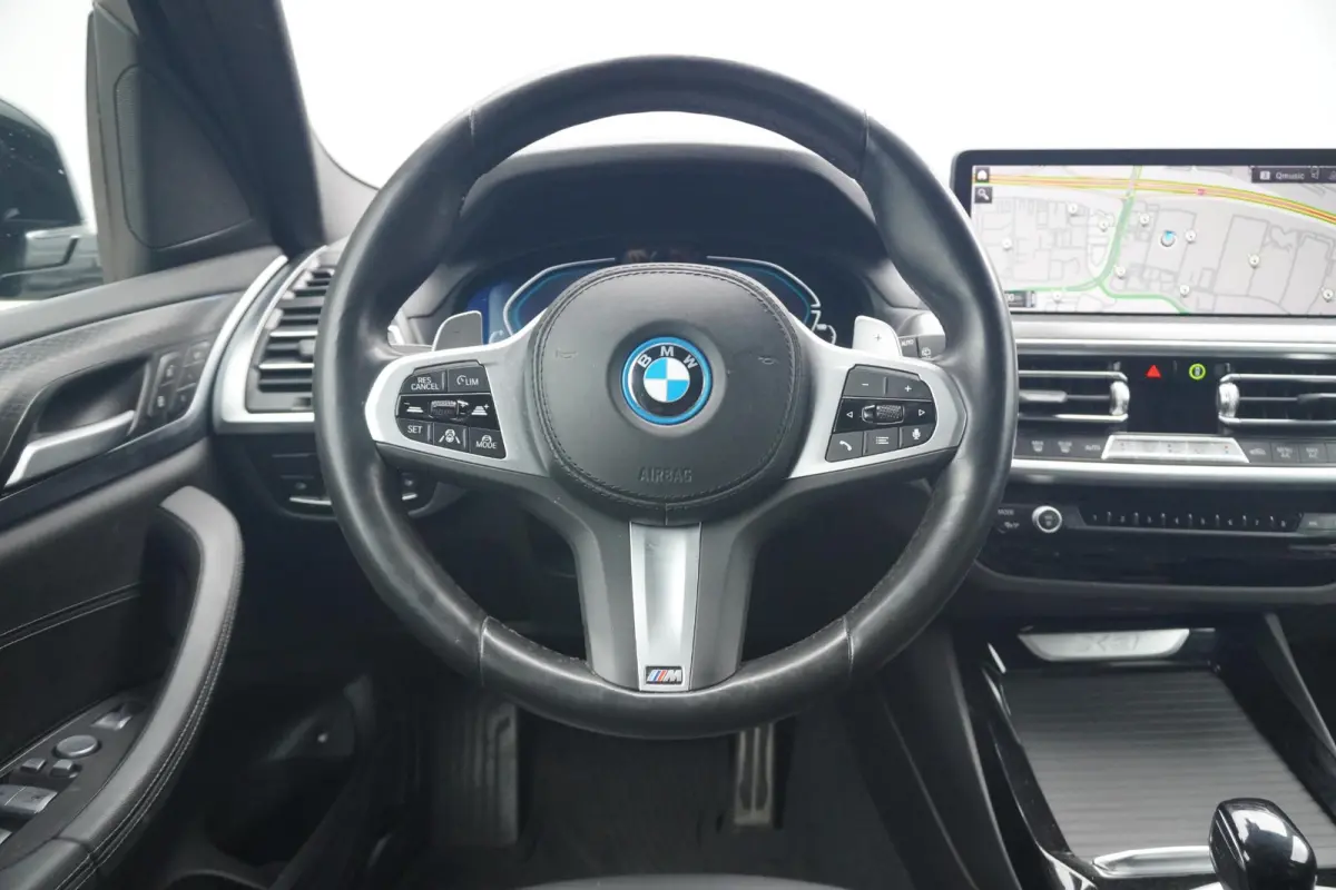 xDrive30e | M Sportpakket | Head-Up Display | Driving Assistant Professional | Trekhaak | Elektrisch verstelbare stoelen