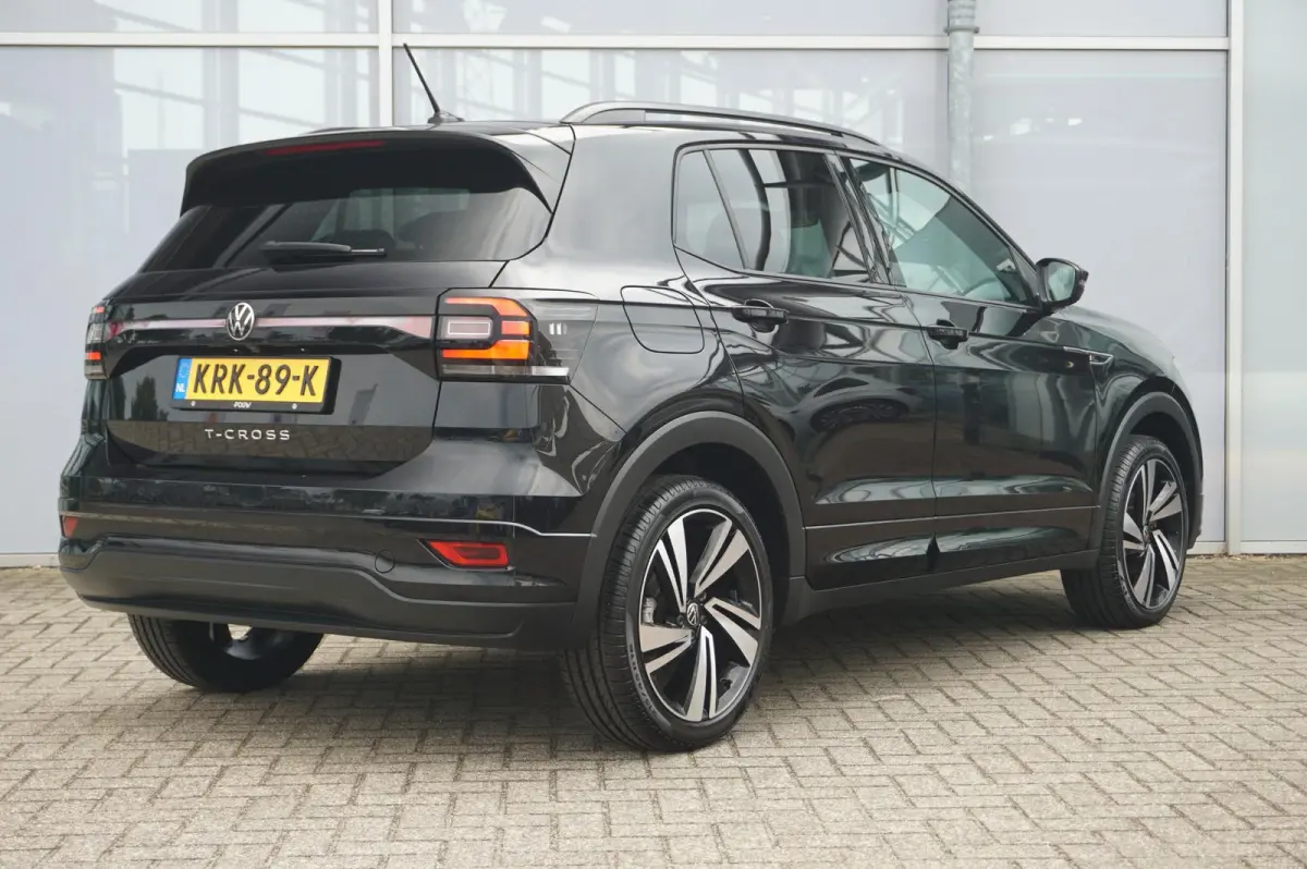 1.0 TSI 110pk DSG R-Line | Navigatie | Achteruitrijcamera | Stoelverwarming