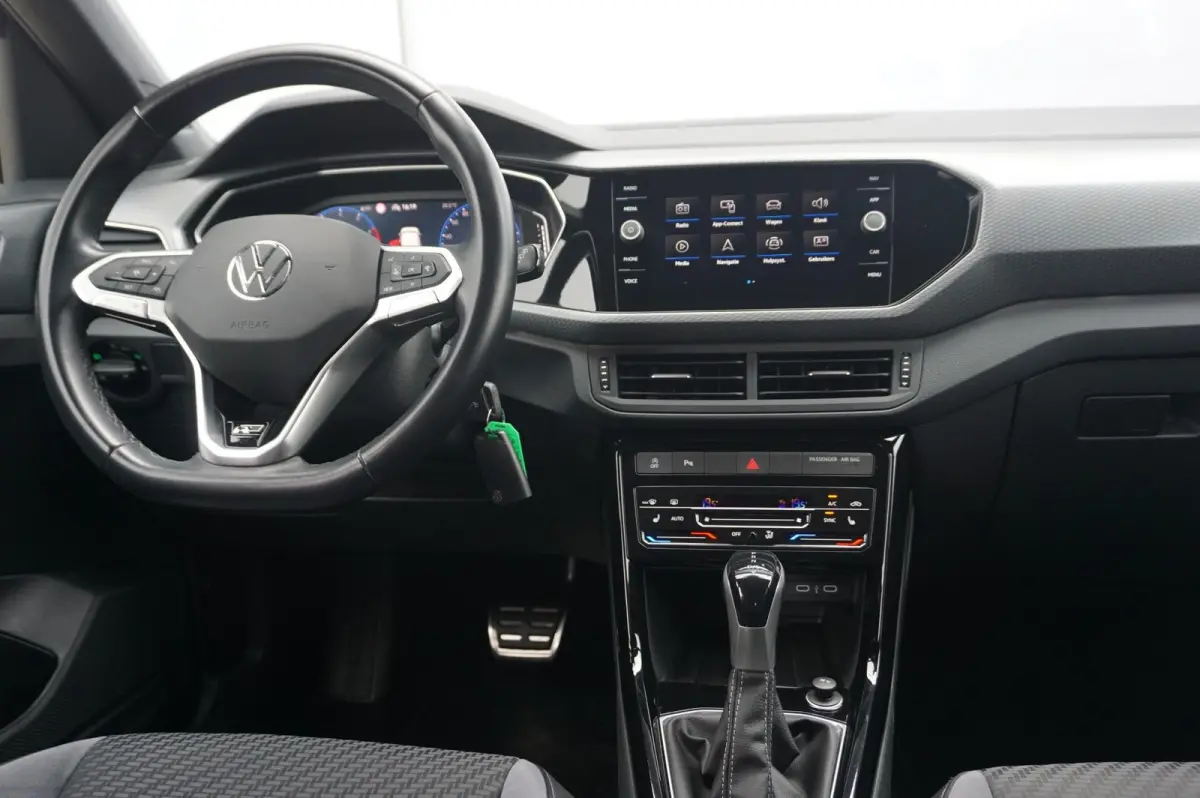 1.0 TSI 110pk DSG R-Line | Navigatie | Achteruitrijcamera | Stoelverwarming