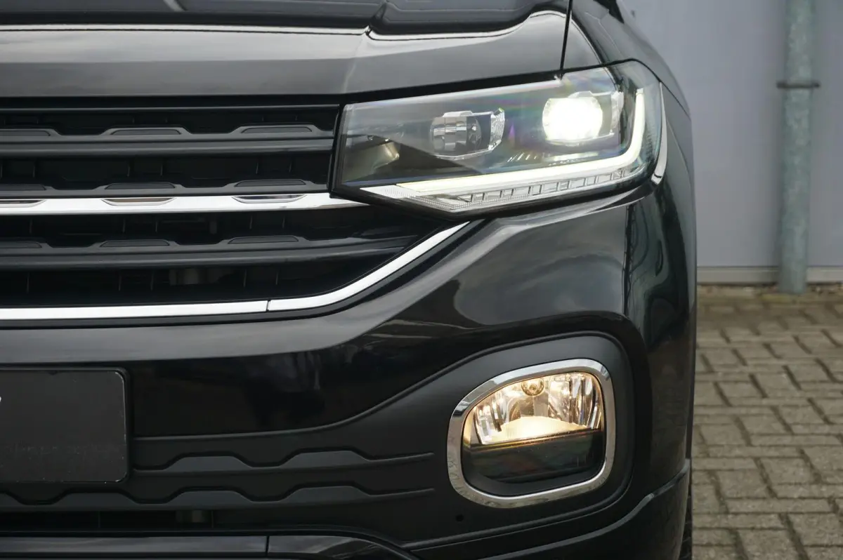 1.0 TSI 110pk DSG R-Line | Navigatie | Achteruitrijcamera | Stoelverwarming