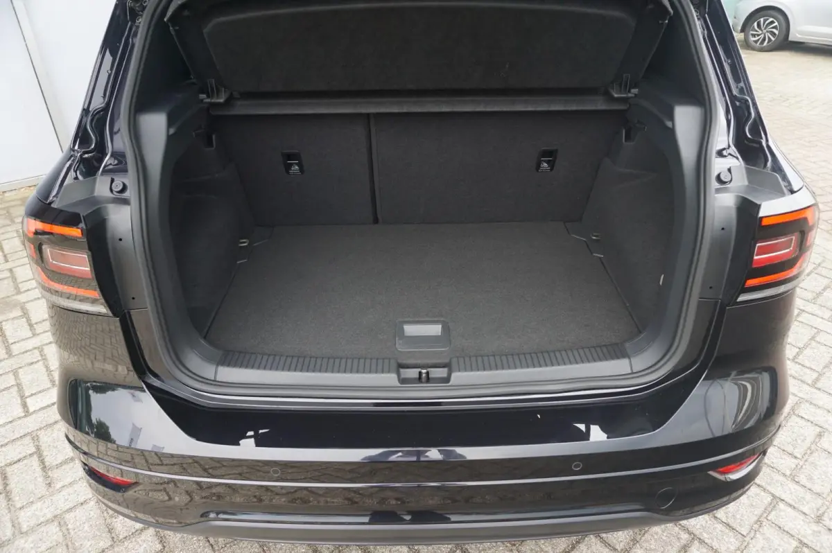 1.0 TSI 110pk DSG R-Line | Navigatie | Achteruitrijcamera | Stoelverwarming