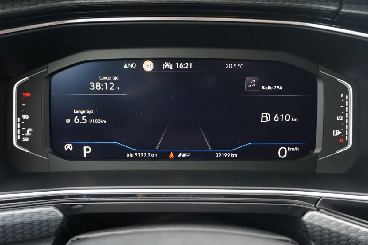 1.0 TSI 110pk DSG R-Line | Navigatie | Achteruitrijcamera | Stoelverwarming