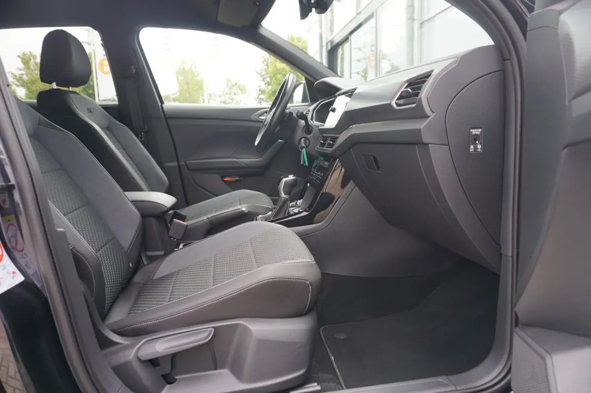 1.0 TSI 110pk DSG R-Line | Navigatie | Achteruitrijcamera | Stoelverwarming