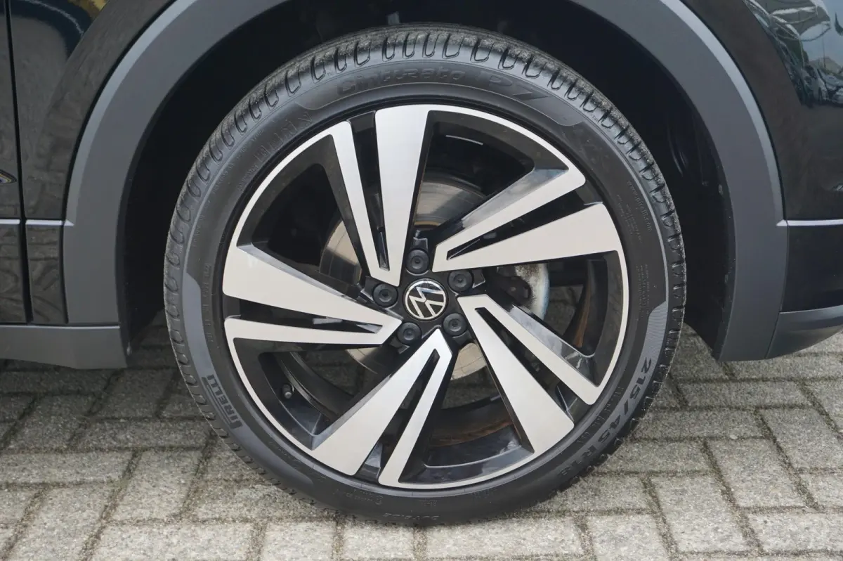 1.0 TSI 110pk DSG R-Line | Navigatie | Achteruitrijcamera | Stoelverwarming