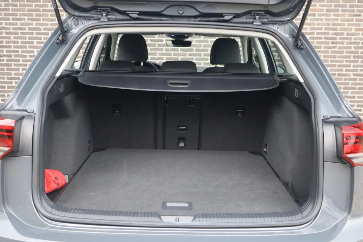 1.0 TSI 110pk Life | Achteruitrijcamera | Navigatie | App Connect draadloos |