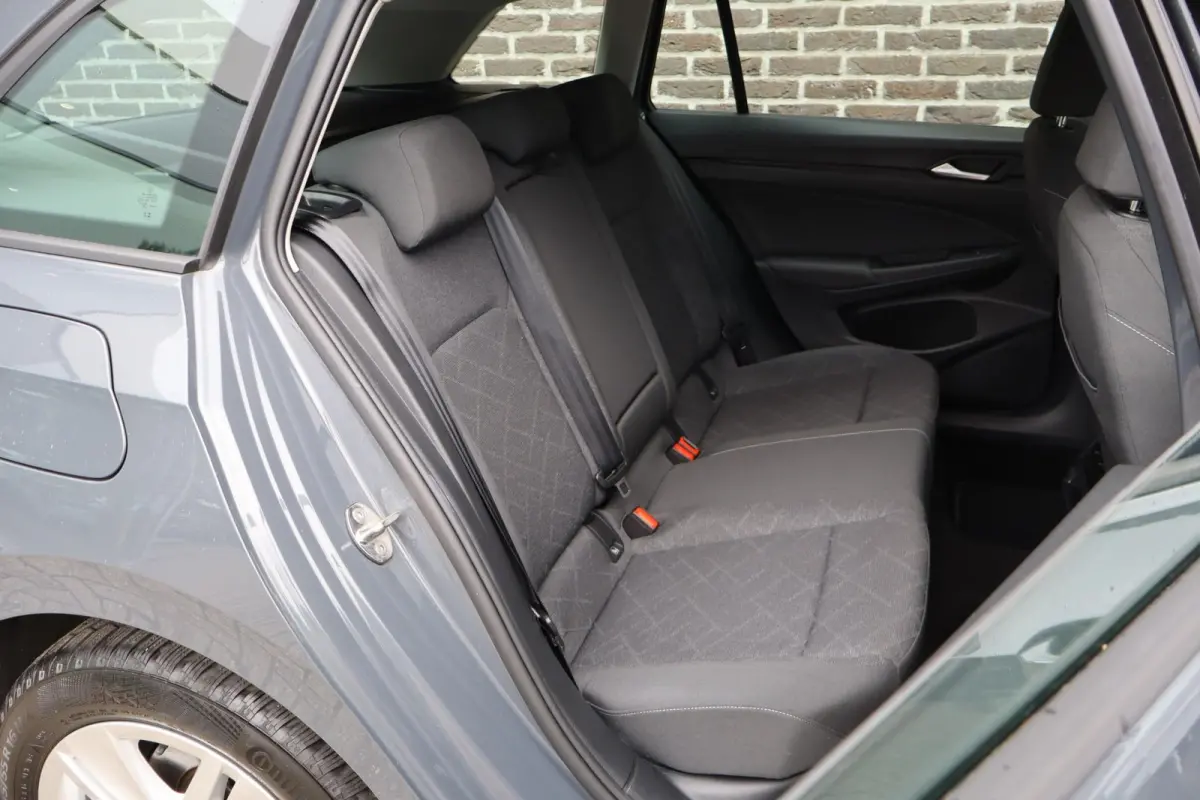 1.0 TSI 110pk Life | Achteruitrijcamera | Navigatie | App Connect draadloos |