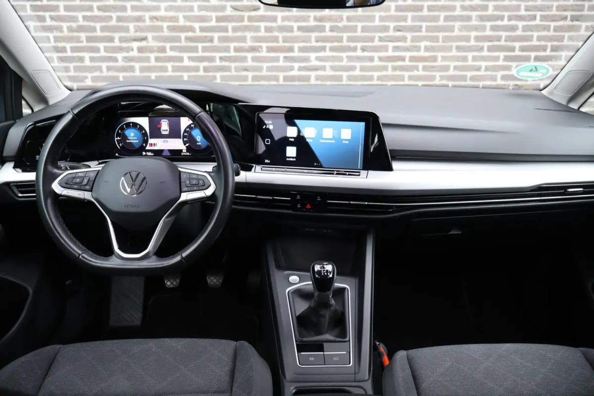 1.0 TSI 110pk Life | Achteruitrijcamera | Navigatie | App Connect draadloos |