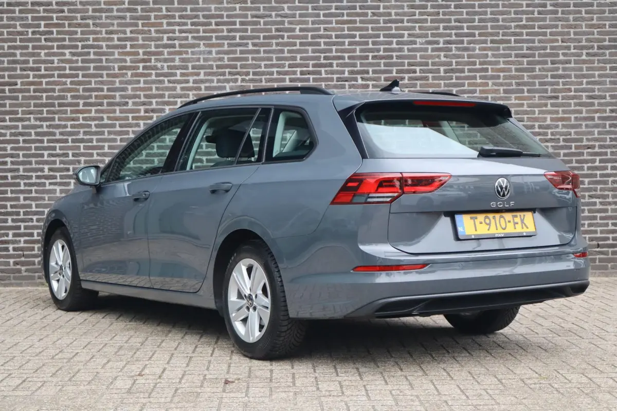 1.0 TSI 110pk Life | Achteruitrijcamera | Navigatie | App Connect draadloos |