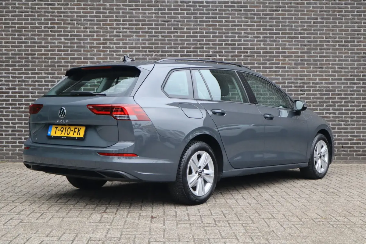 1.0 TSI 110pk Life | Achteruitrijcamera | Navigatie | App Connect draadloos |