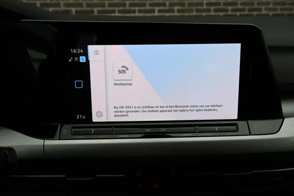 1.0 TSI 110pk Life | Achteruitrijcamera | Navigatie | App Connect draadloos |