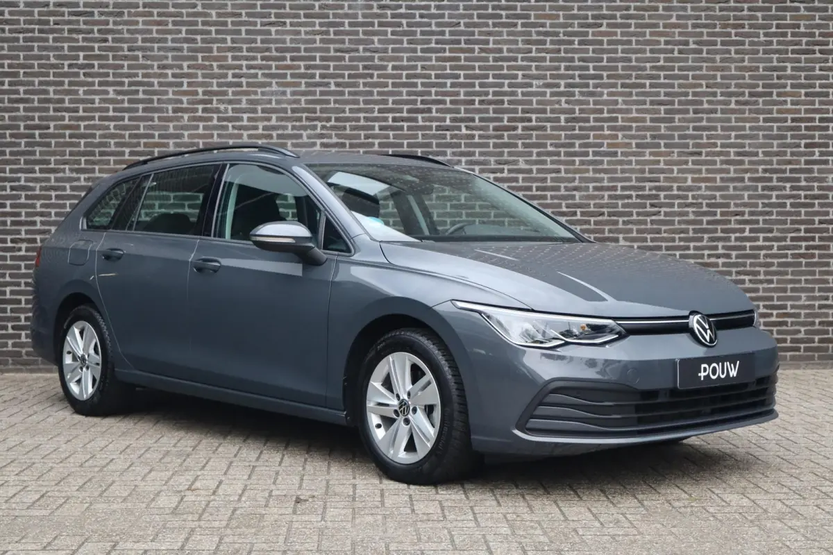 1.0 TSI 110pk Life | Achteruitrijcamera | Navigatie | App Connect draadloos |