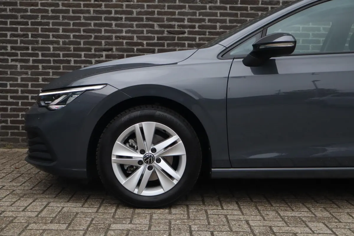 1.0 TSI 110pk Life | Achteruitrijcamera | Navigatie | App Connect draadloos |