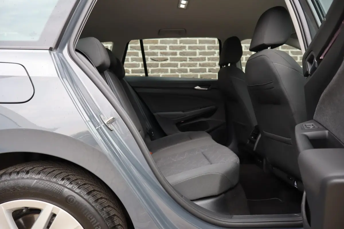 1.0 TSI 110pk Life | Achteruitrijcamera | Navigatie | App Connect draadloos |