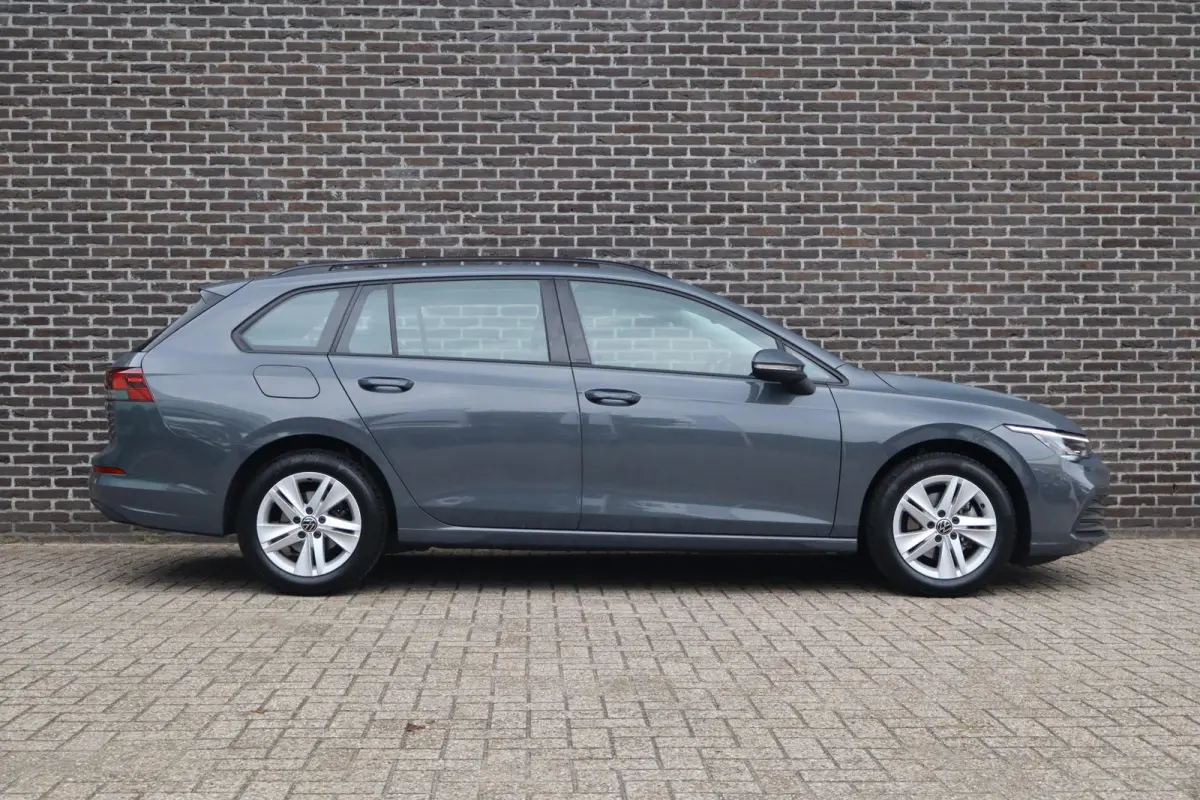 1.0 TSI 110pk Life | Achteruitrijcamera | Navigatie | App Connect draadloos |