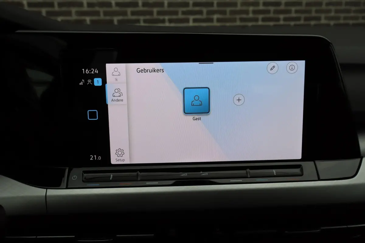 1.0 TSI 110pk Life | Achteruitrijcamera | Navigatie | App Connect draadloos |