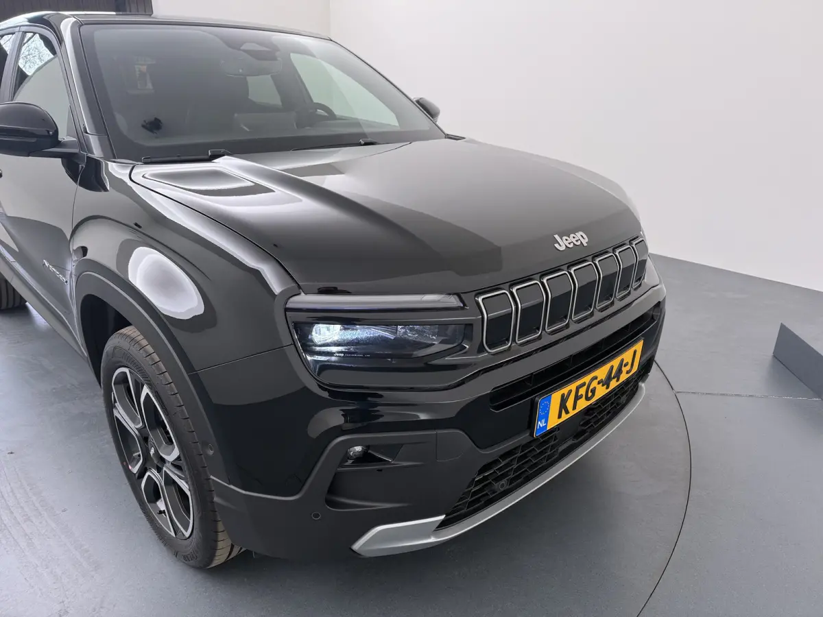 1.2 e-Hybrid Summit | Achterbank in delen neerklapbaar | Achteruitrijcamera | Afdaal assistent
