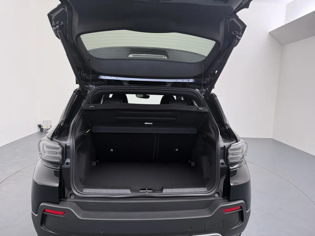 1.2 e-Hybrid Summit | Achterbank in delen neerklapbaar | Achteruitrijcamera | Afdaal assistent