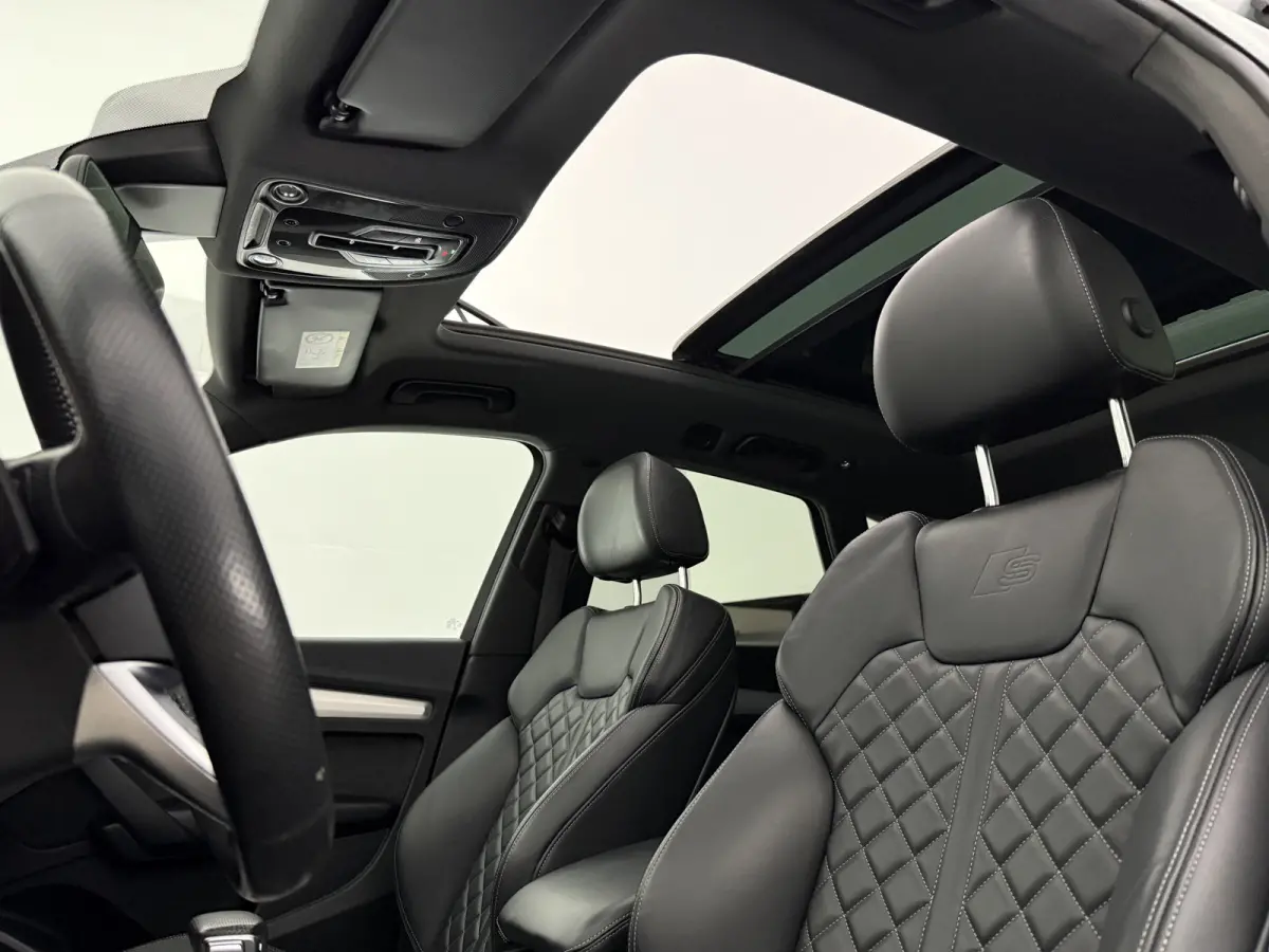 55 TFSI e Quattro Competition S-line Black Edition | Pano | Virtual | Carplay | Trekhaak | Luchtvering | Matrix LED