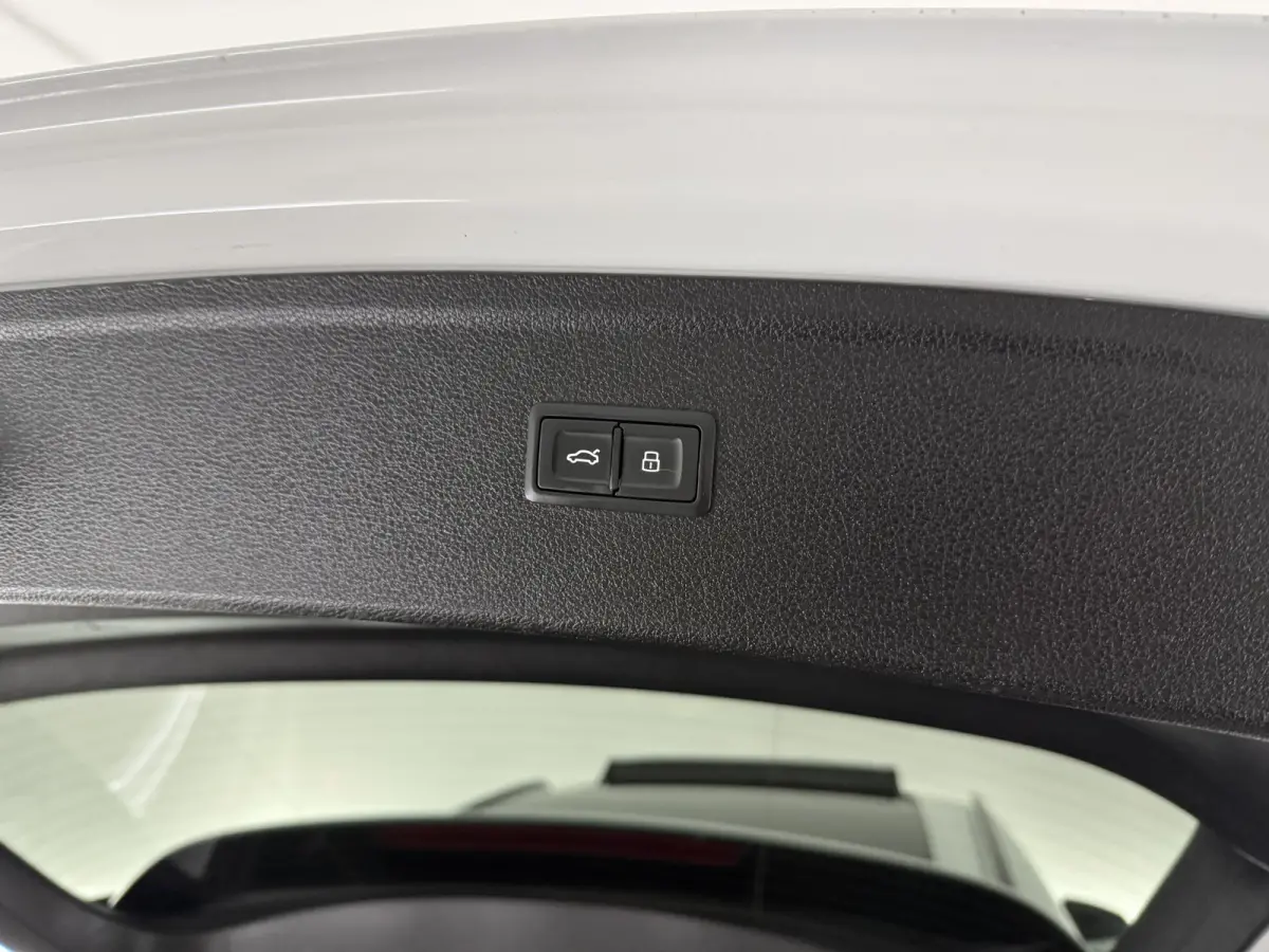 55 TFSI e Quattro Competition S-line Black Edition | Pano | Virtual | Carplay | Trekhaak | Luchtvering | Matrix LED