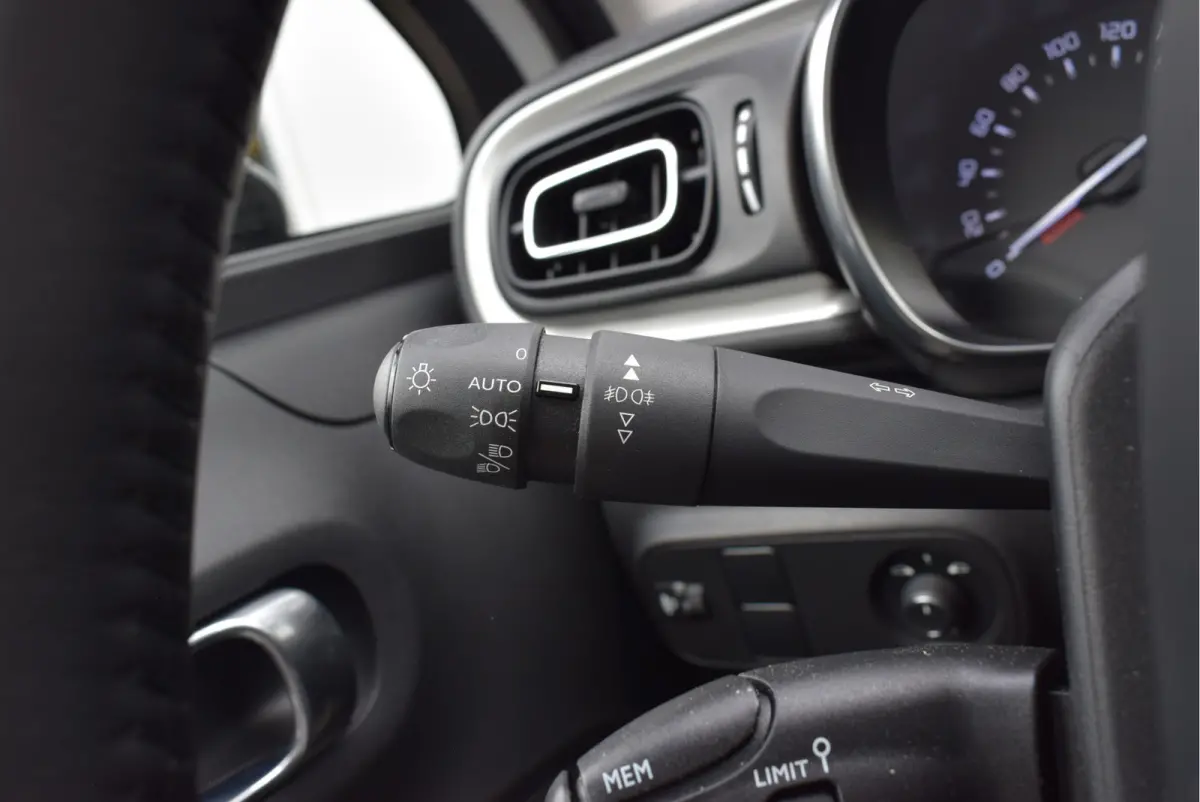 1.2 Shine 110PK | NL-Auto | Automaat | NAP | Camera