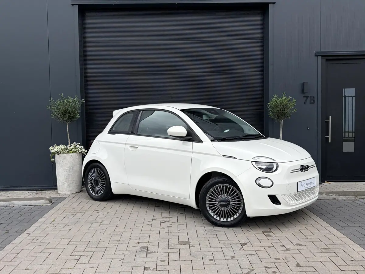 Icon 42 kWh | Clima | Cruise | Carplay | Draadloze telefoonlader | Navigatie | 93.6% SoH | Super leuke auto!!