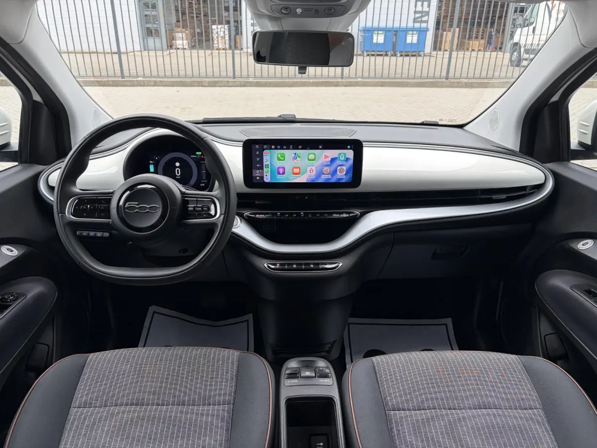 Icon 42 kWh | Clima | Cruise | Carplay | Draadloze telefoonlader | Navigatie | 93.6% SoH | Super leuke auto!!
