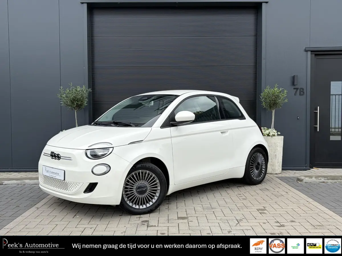 Icon 42 kWh | Clima | Cruise | Carplay | Draadloze telefoonlader | Navigatie | 93.6% SoH | Super leuke auto!!