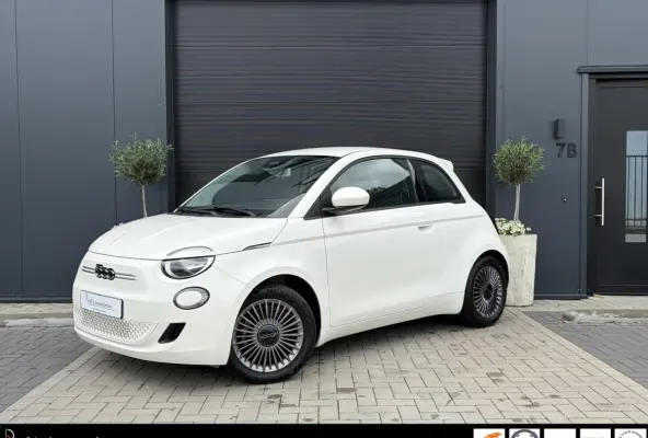 Icon 42 kWh | Clima | Cruise | Carplay | Draadloze telefoonlader | Navigatie | 93.6% SoH | Super leuke auto!!