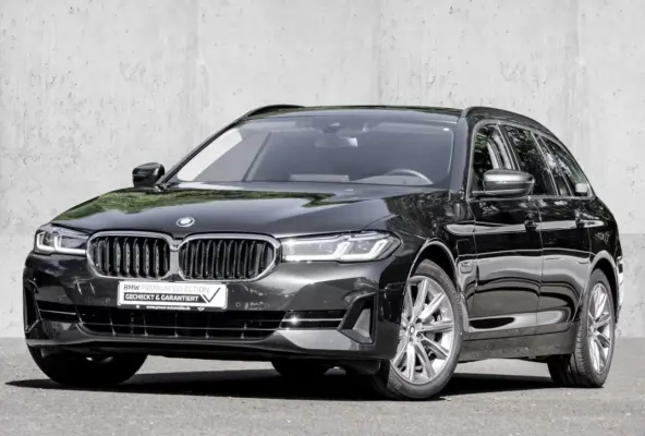 530e ** LASER, NAVI+, DAKOTA LEDER, PANORAMA, HuD, KEYLESS, MEM, 38.5k onder NP ** 1e EIG - UNFALLFREI - BMW GAR ** ** INFORMEER OOK NAAR ONZE AANTREKKELIJKE FINANCIAL-LEASE TARIEVEN **