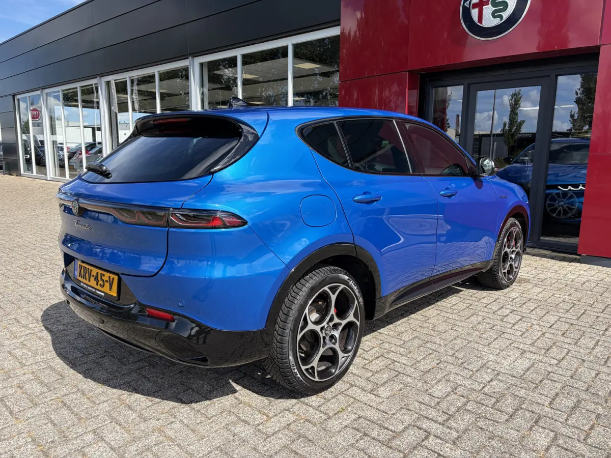 1.5T Hybrid 160 Veloce | Leren bekleding | Stoelverwarming/Ventilatie | Sport onderstel instelbaar |
