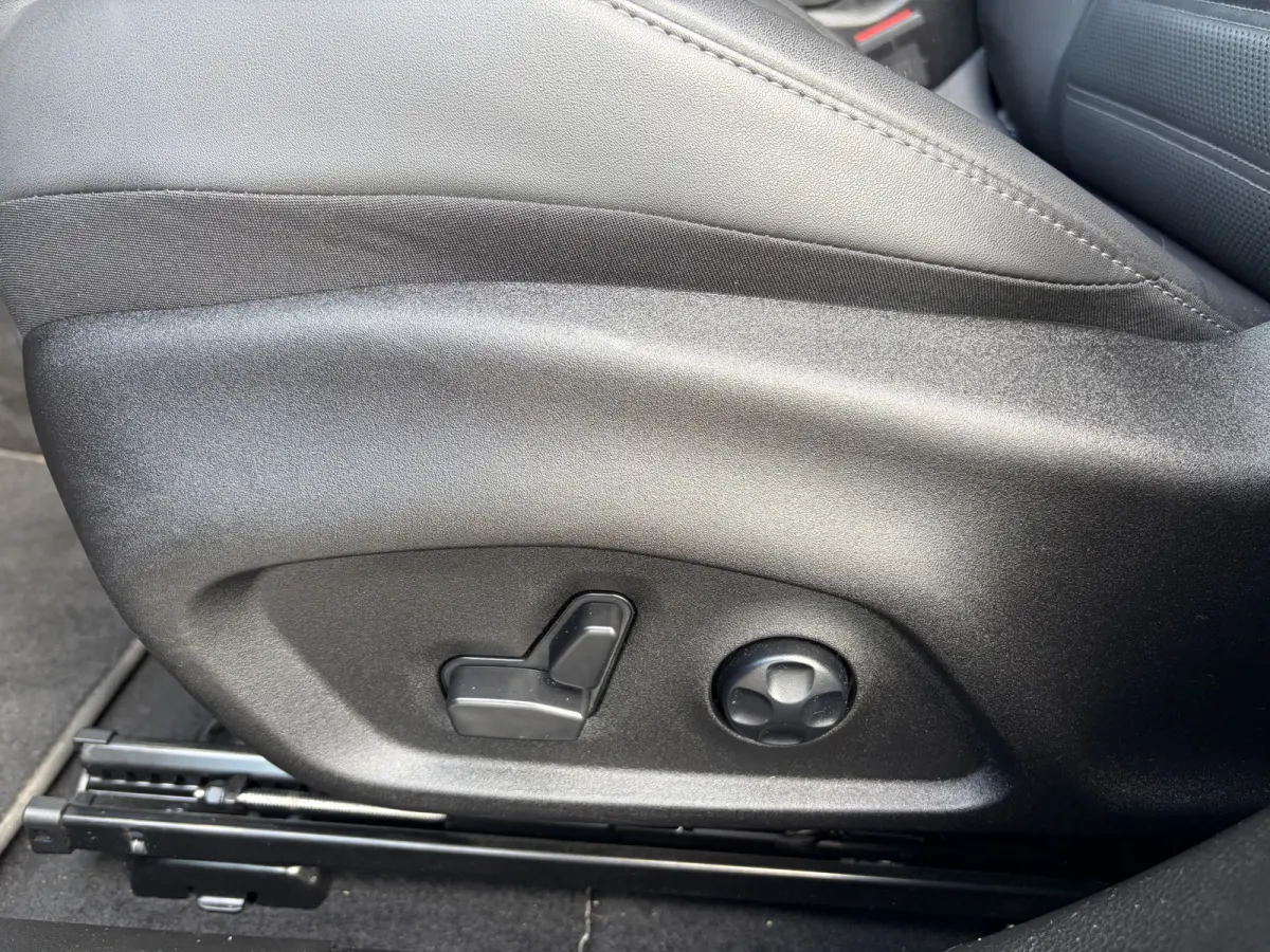 1.5T Hybrid 160 Veloce | Leren bekleding | Stoelverwarming/Ventilatie | Sport onderstel instelbaar |