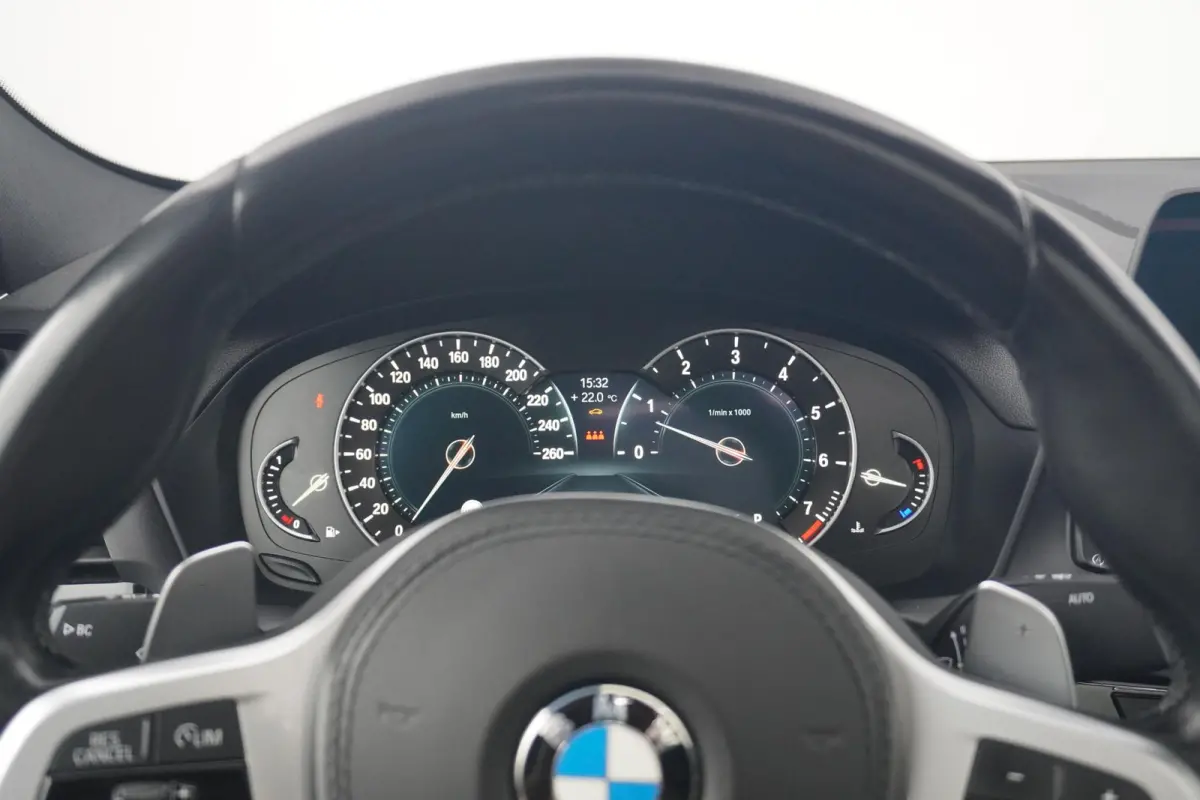 xDrive20i | M Sportpakket | Panoramadak | HiFi System | Head-Up Display | Comfort Access