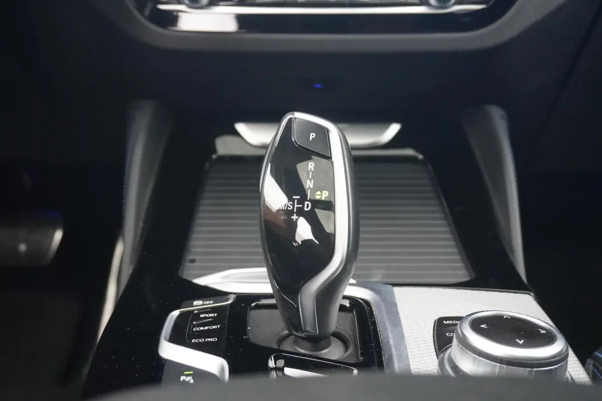 xDrive20i | M Sportpakket | Panoramadak | HiFi System | Head-Up Display | Comfort Access