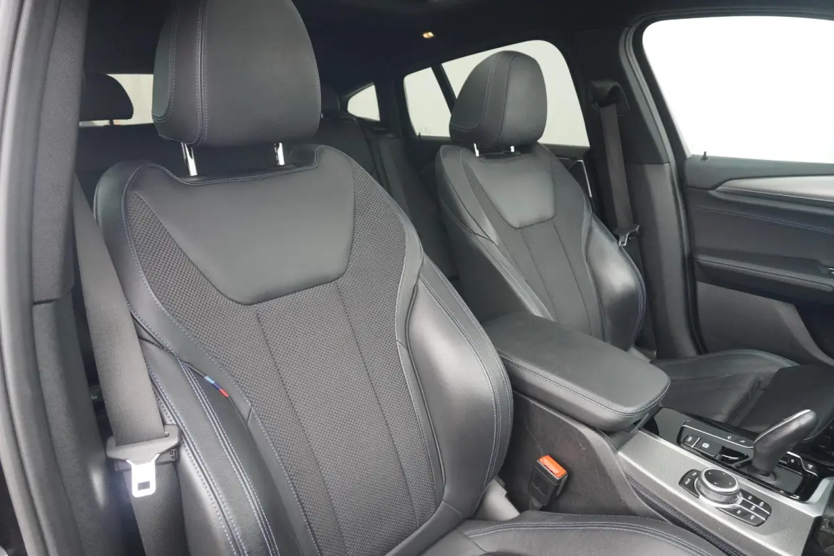 xDrive20i | M Sportpakket | Panoramadak | HiFi System | Head-Up Display | Comfort Access