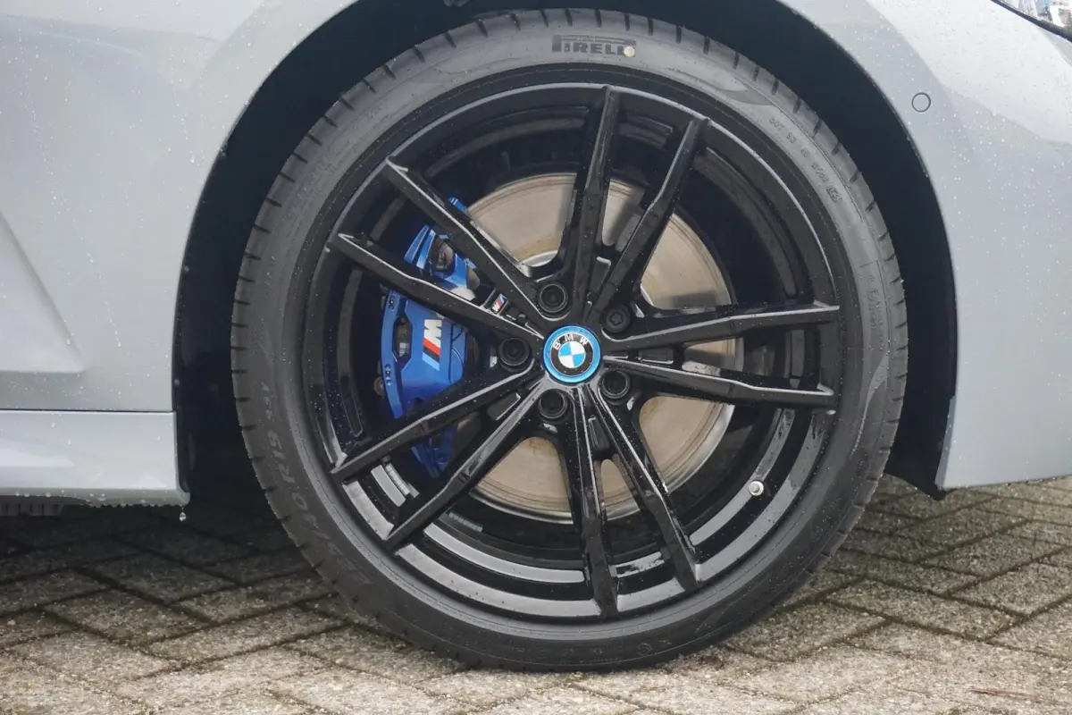 320e | M Sportpakket Pro | Panoramadak | Trekhaak | Comfort Acces